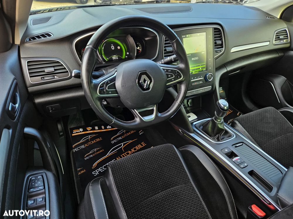 Renault Megane TCe 140 GPF INTENS - 14