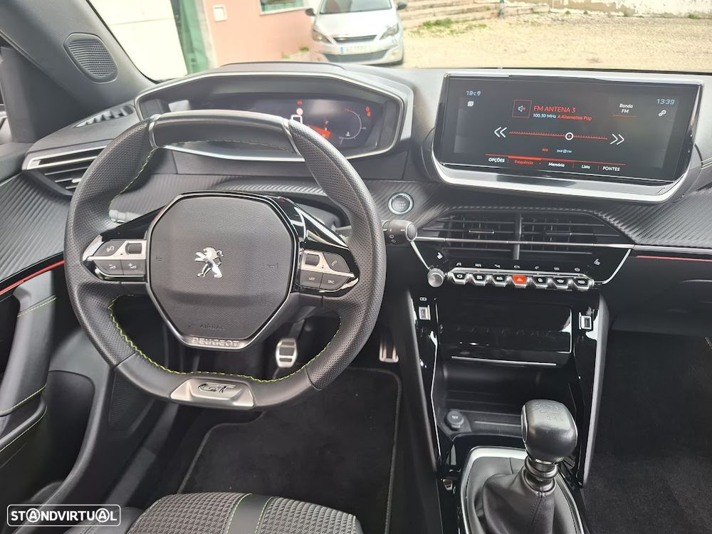 Peugeot 2008 1.2 PureTech GT Line - 10