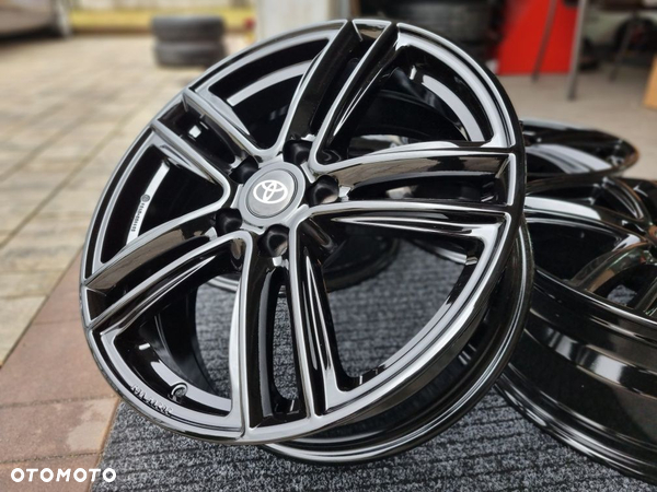 Toyota C-HR 17 " Nowe Felgi Aluminiowe 5x114,3 C-HR II gen. Czarne