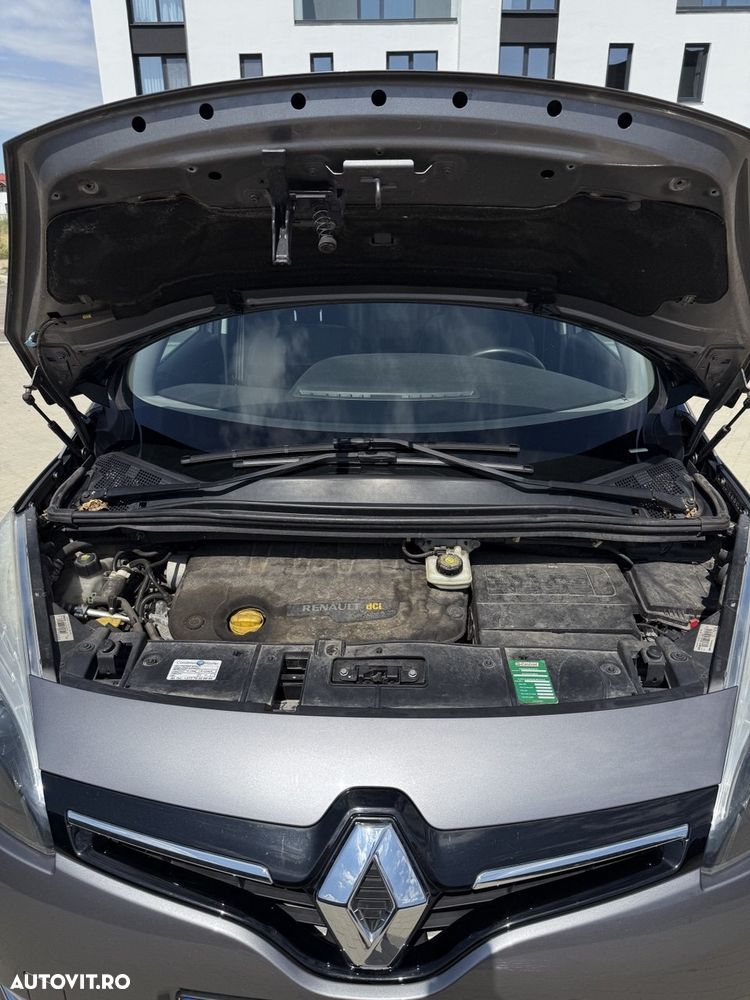 Renault Grand Scenic - 17