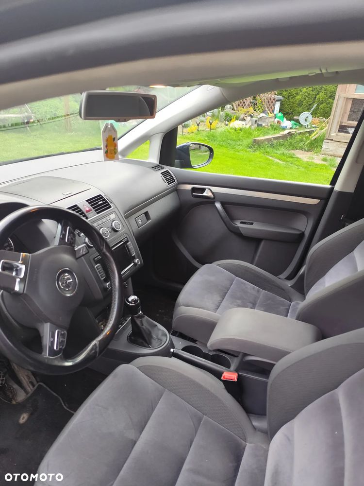 Volkswagen Touran 2.0 TDI DPF Highline - 10