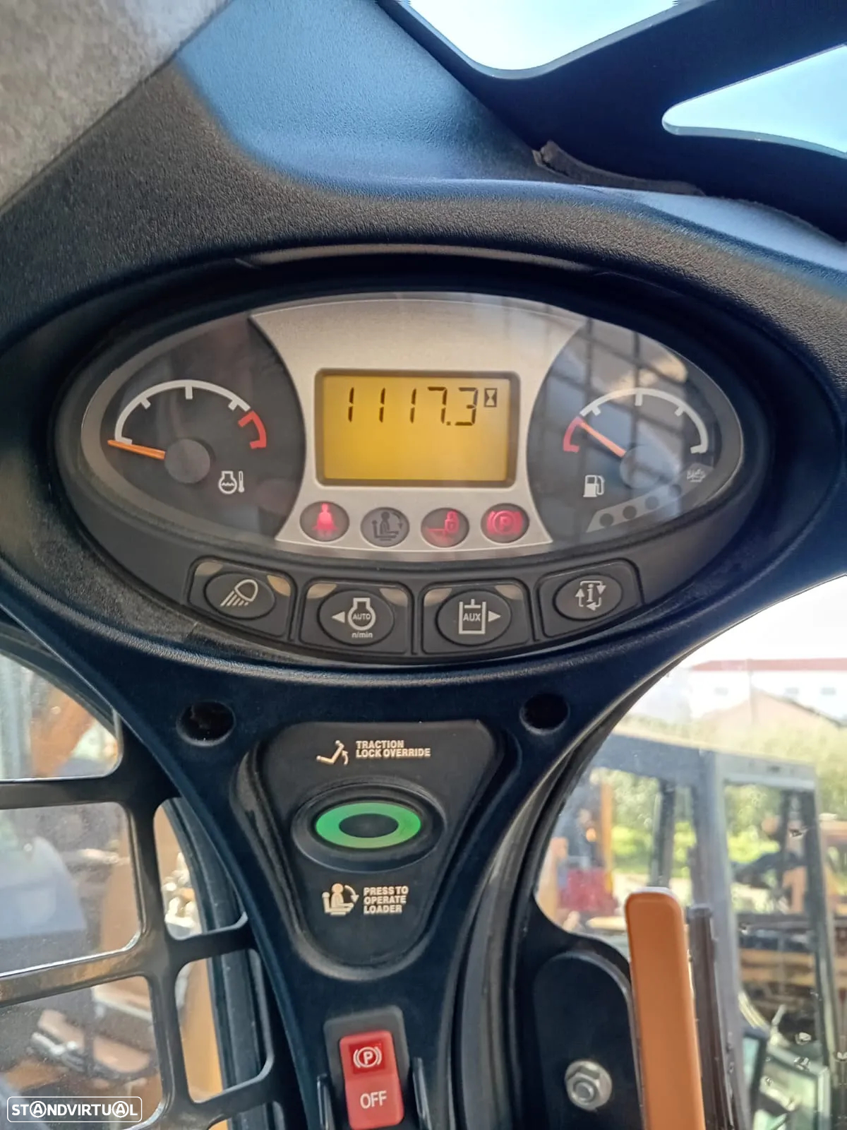 Bobcat T590 - 6