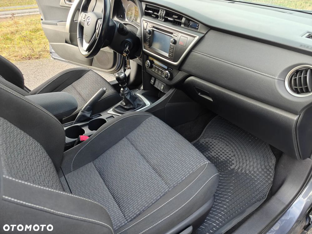 Toyota Auris 1.4 D-4D Premium Comfort - 15