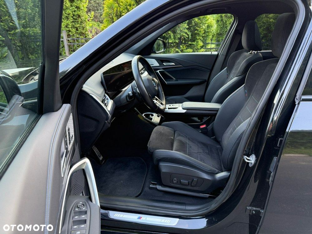 BMW iX1 xDrive30 66.5kWh M Sport - 9