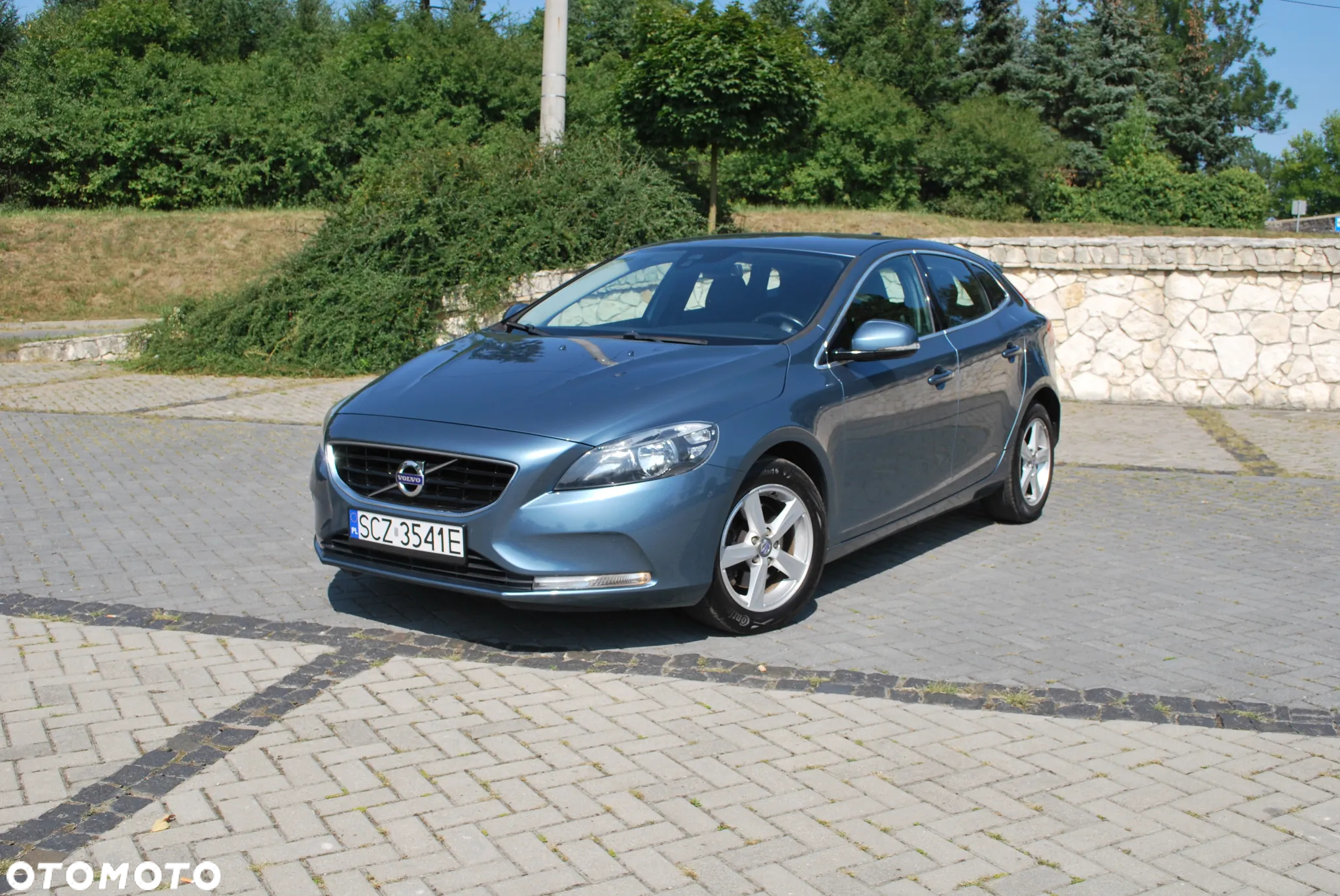 Volvo V40 T2 Momentum - 10
