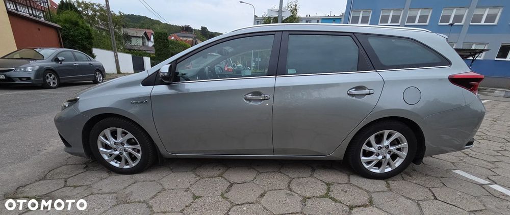 Toyota Auris Hybrid 135 Comfort - 1