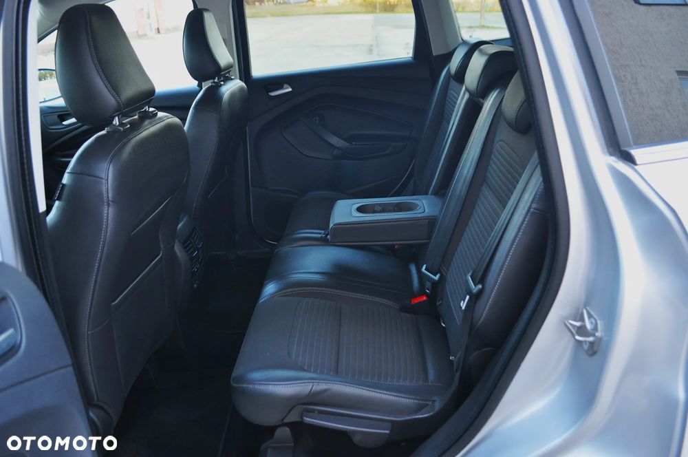 Ford Kuga 2.0 TDCi 4x4 Titanium - 30