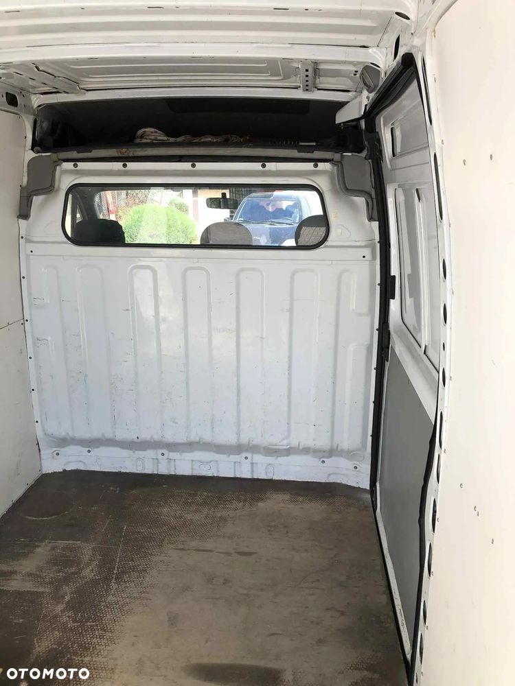 Nissan INTERSTAR II - 10