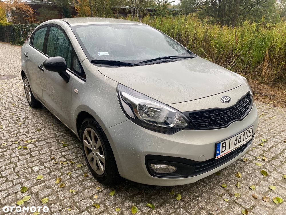 Kia Rio 1.2 L - 3