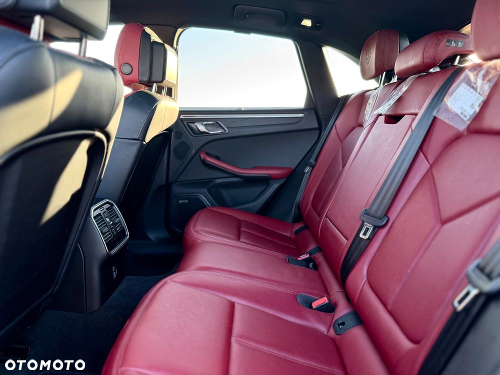 Porsche Macan T - 15