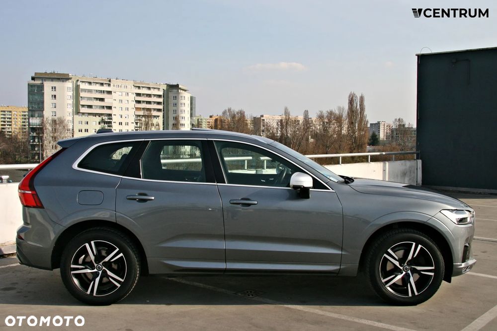 Volvo XC 60 T5 AWD R-Design - 5