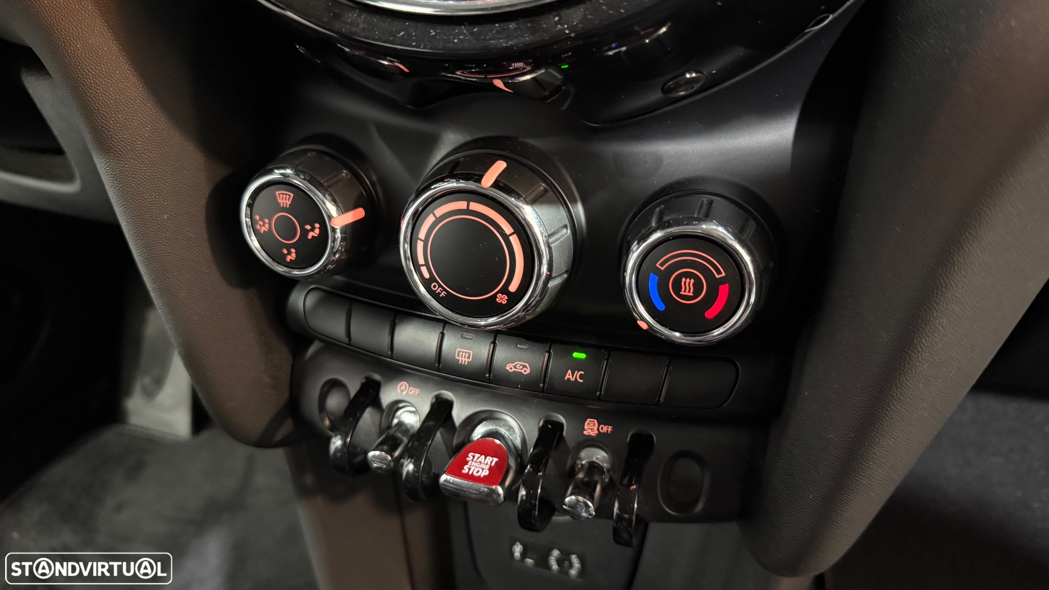 MINI 3 Portas One D - 18
