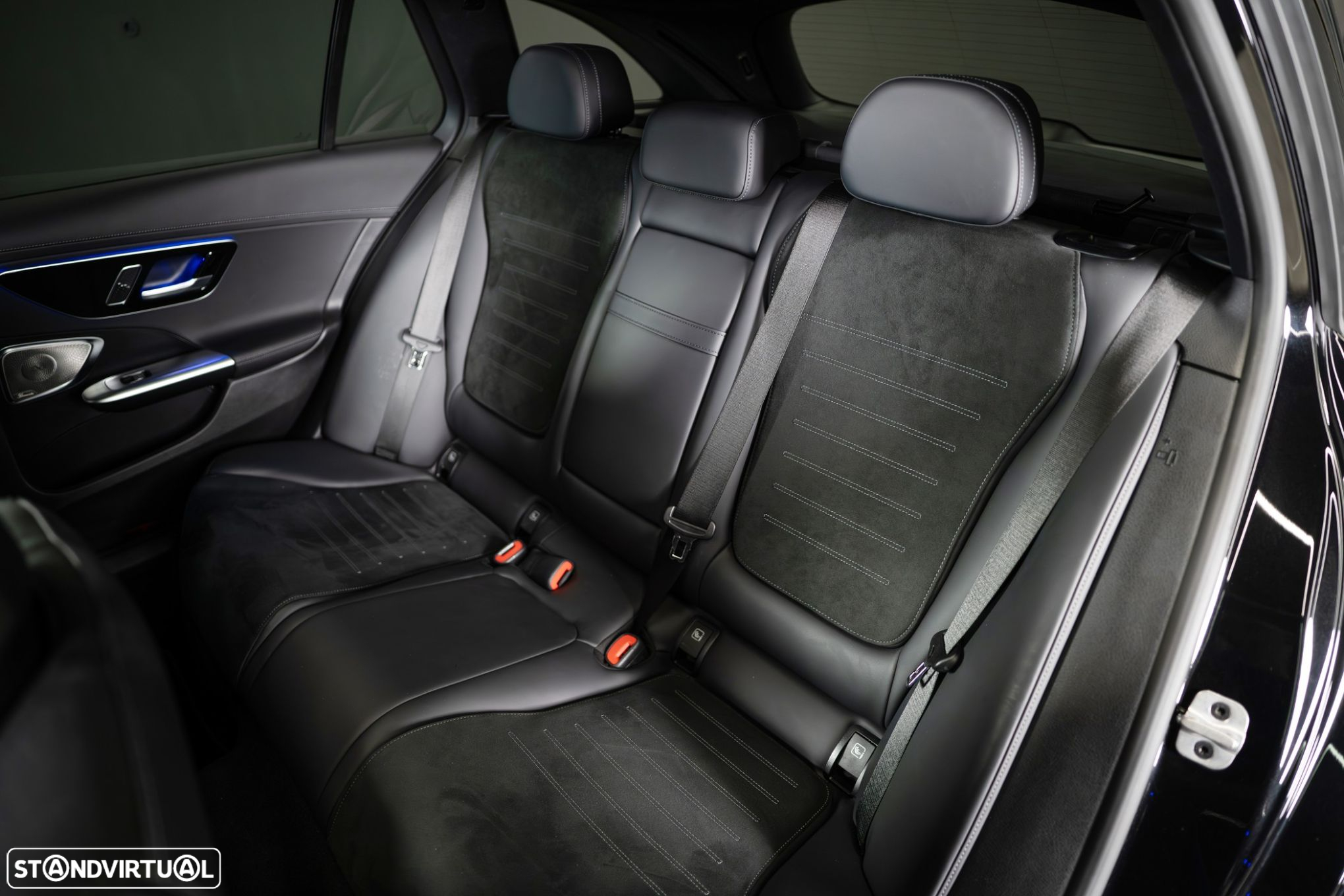 Mercedes-Benz C 300 e AMG Line - 23