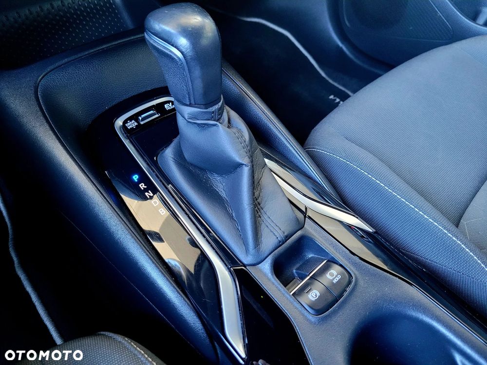Toyota Corolla 1.8 Hybrid Comfort - 22