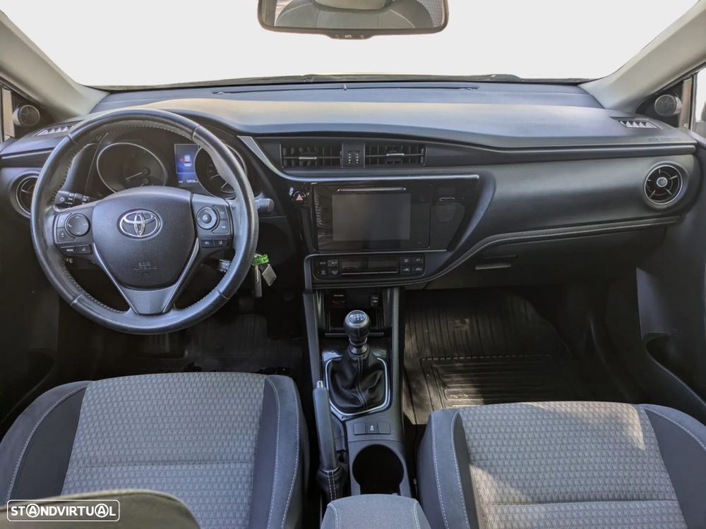 Toyota Auris 1.4 D-4D Comfort+Pack Techno - 8