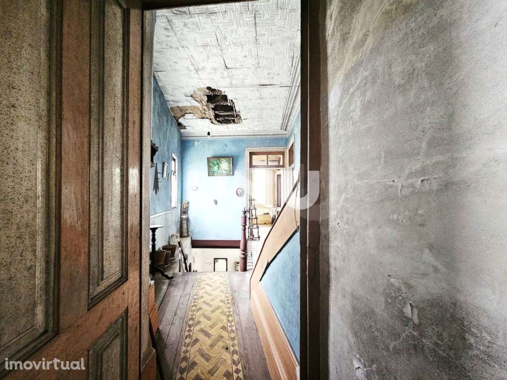 Moradia T5 - Pleno Centro Histórico de Viseu - Grande imagem: 3/33