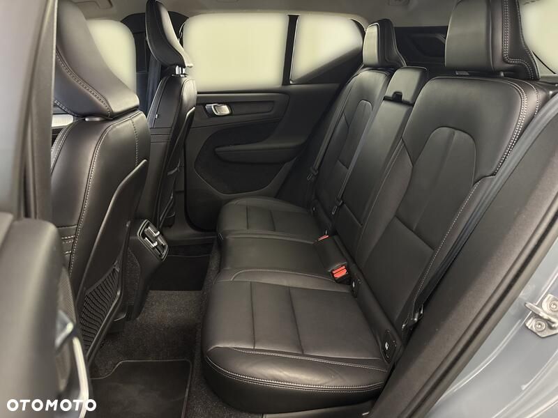 Volvo XC 40 T3 Momentum - 19