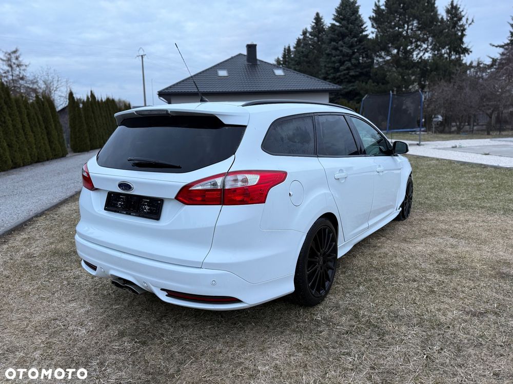 Ford Focus 2.0 EcoBoost ST mit Leder-Sport-Paket - 21