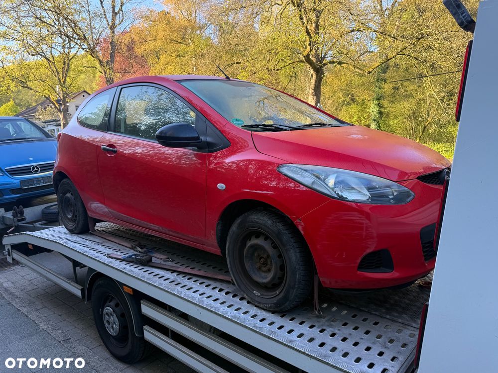 Mazda 2 - 3