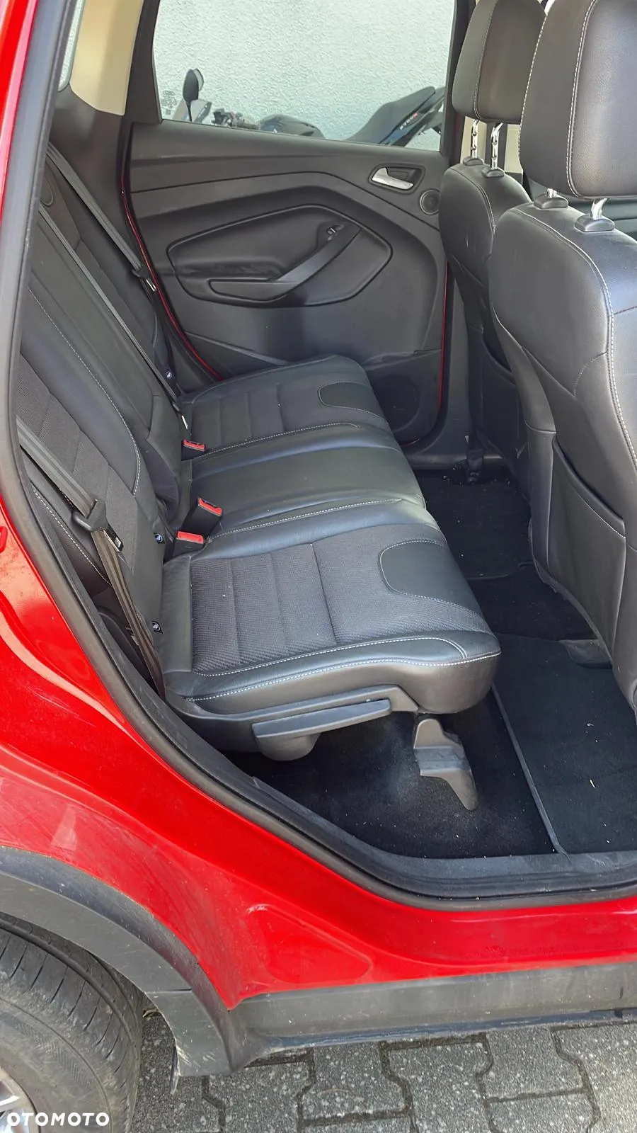 Ford Kuga 2.0 TDCi 2x4 Titanium - 13