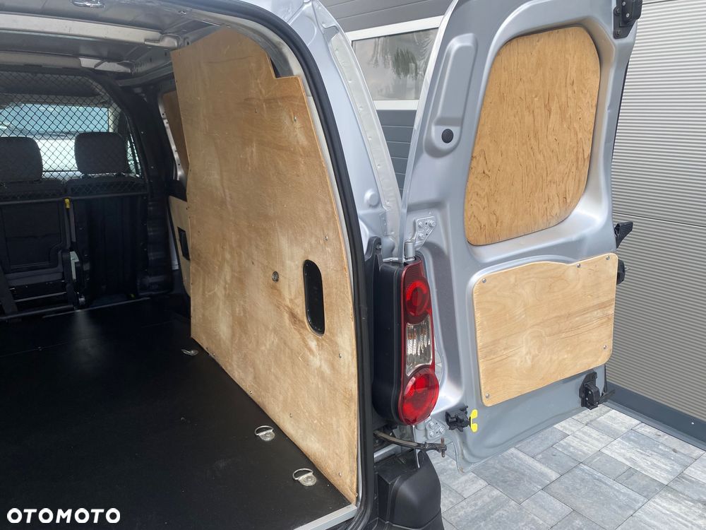 Citroën BERLINGO 1.6 HDI, MAX długi, 3-osobowy, klimatyzacja, zakupiony w salonie w Rzeszowie - 25