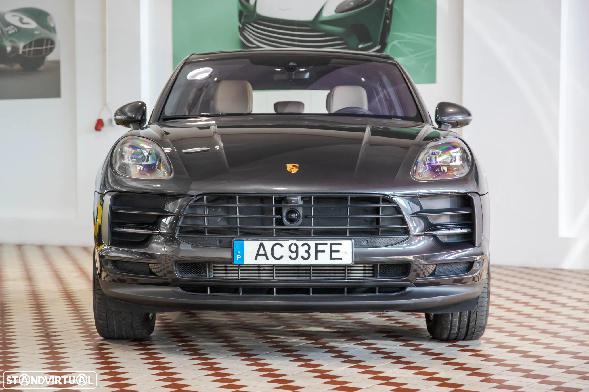 Porsche Macan Standard - 2