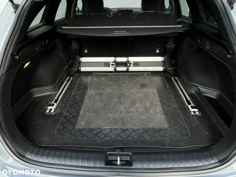 Kia Ceed 1.5 T-GDI Business Line DCT - 12