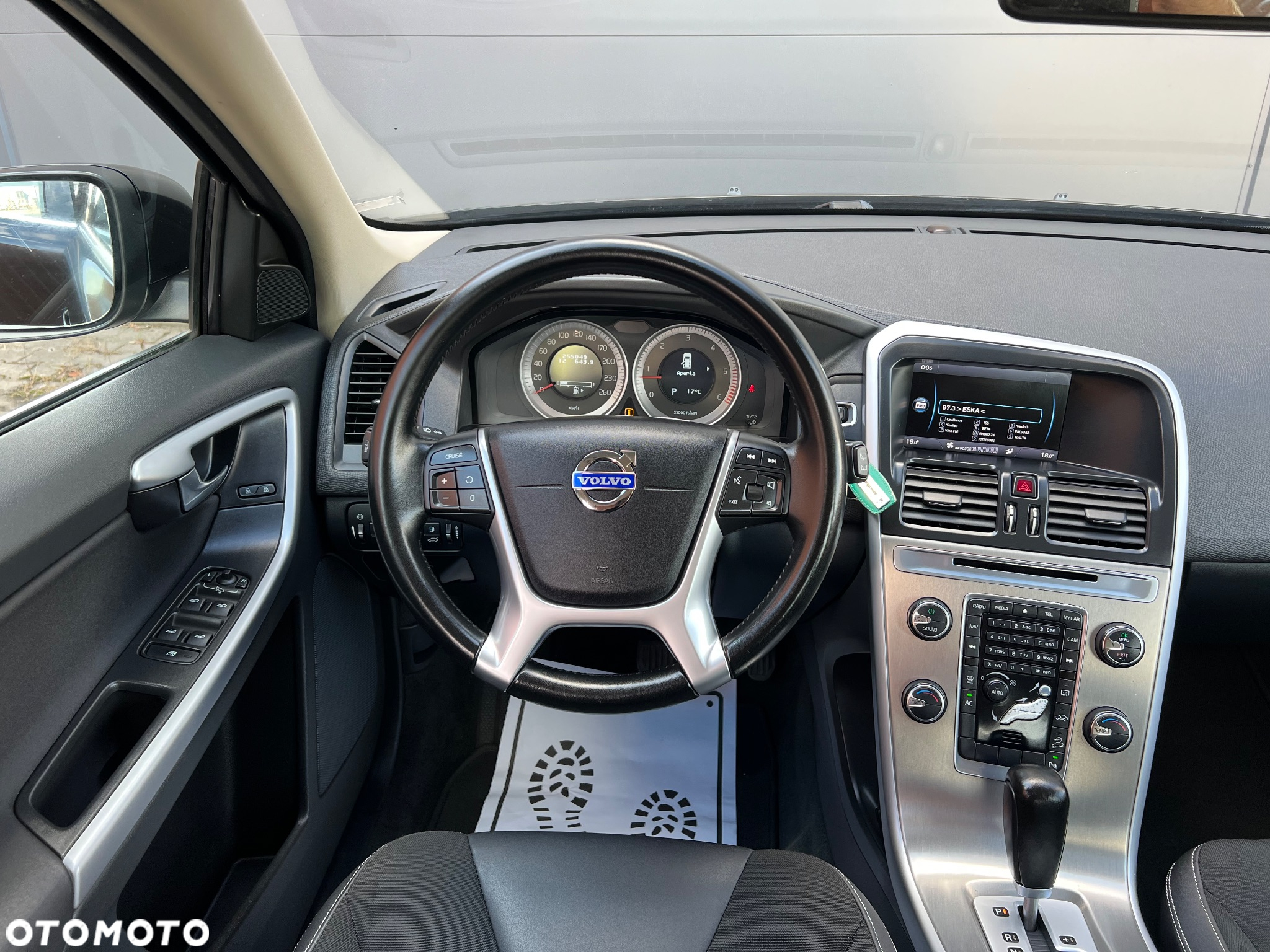 Volvo XC 60 2.4D AWD Momentum - 9