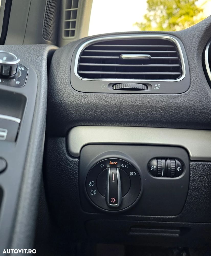 Volkswagen Golf 1.4 TSI Highline DSG - 27