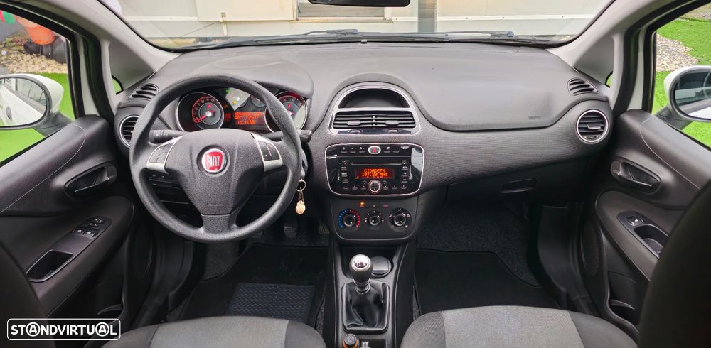Fiat Punto 1.2 Lounge S&S - 11