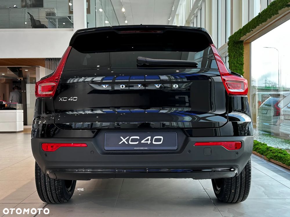 Volvo XC 40 B3 Plus Dark - 7