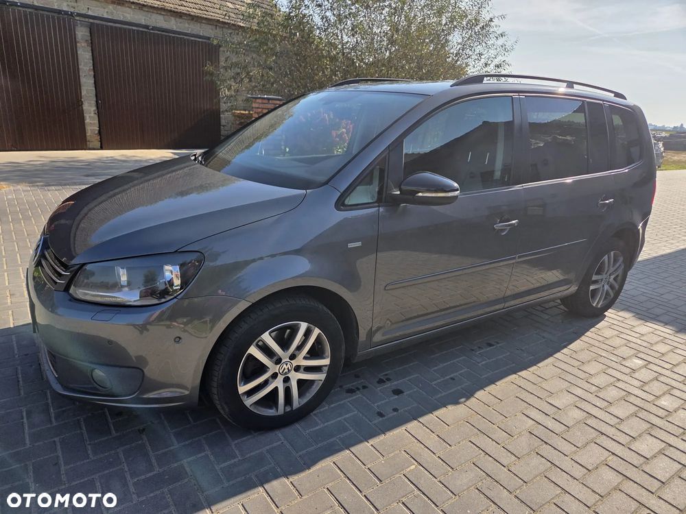 Volkswagen Touran - 1