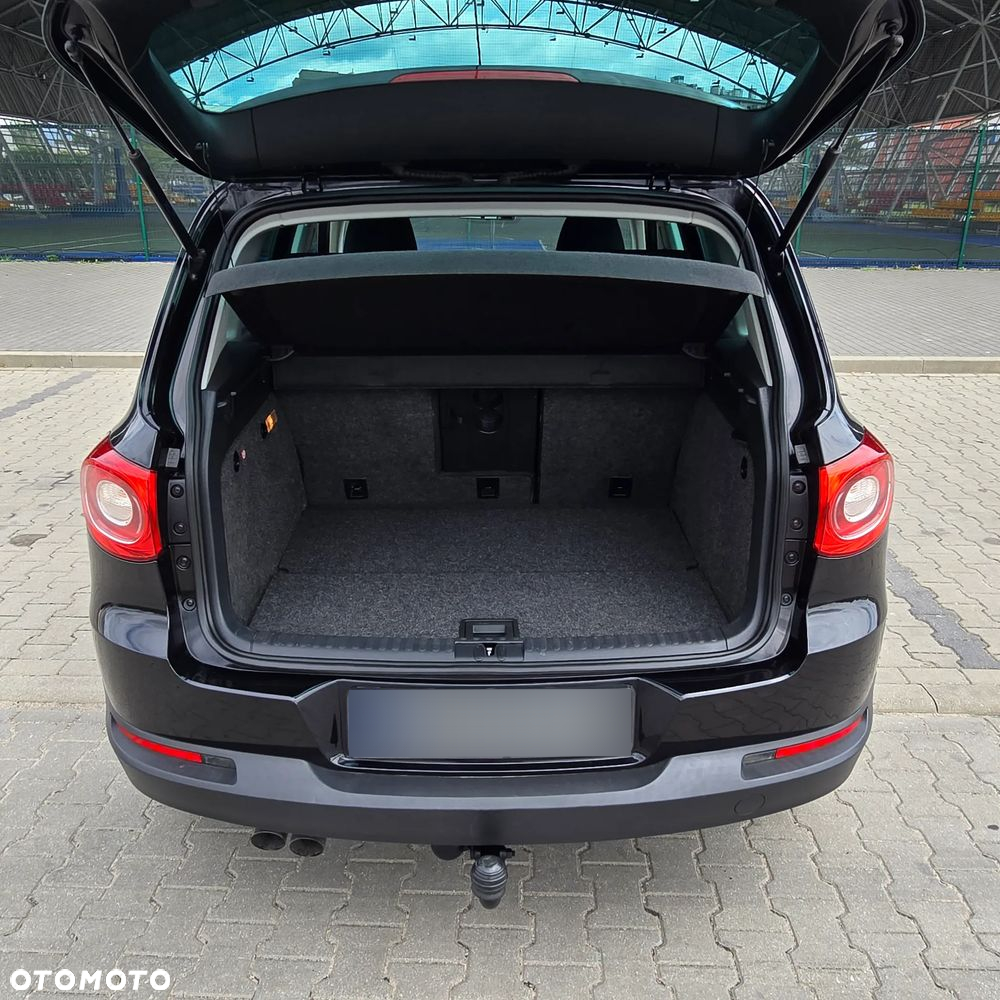 Volkswagen Tiguan - 24