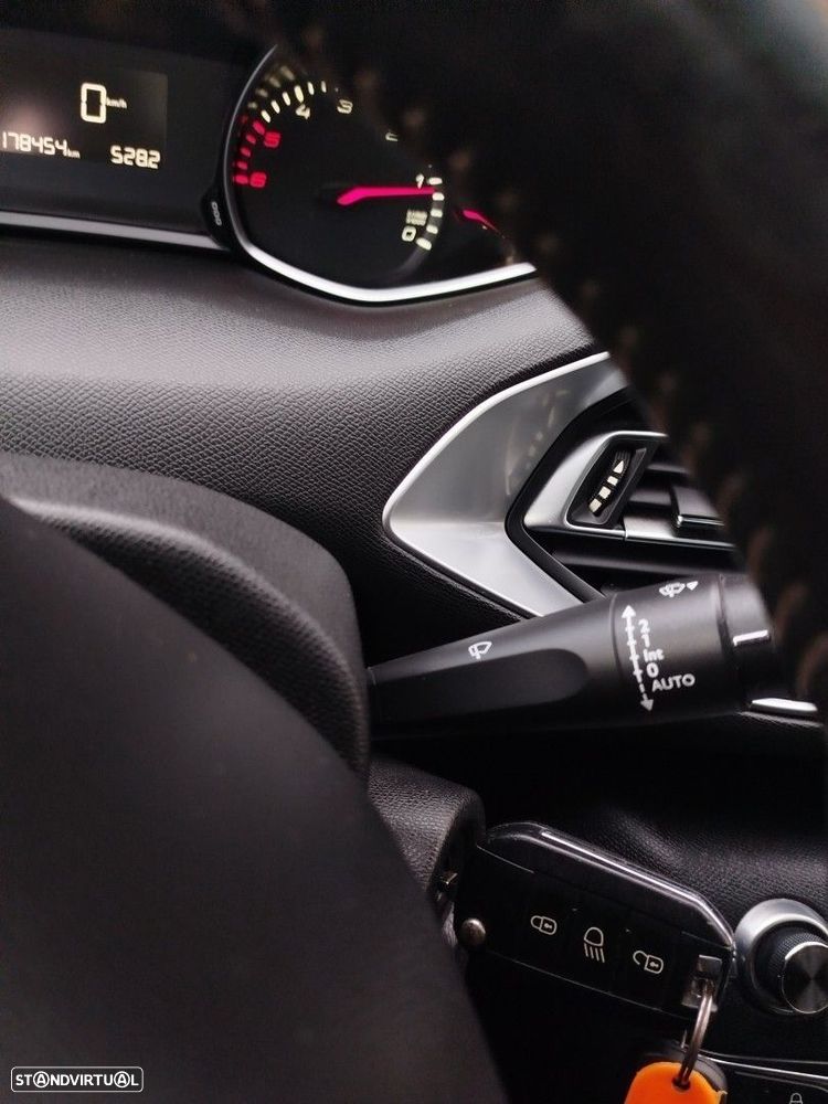 Peugeot 308 SW 1.6 BlueHDi Allure - 18