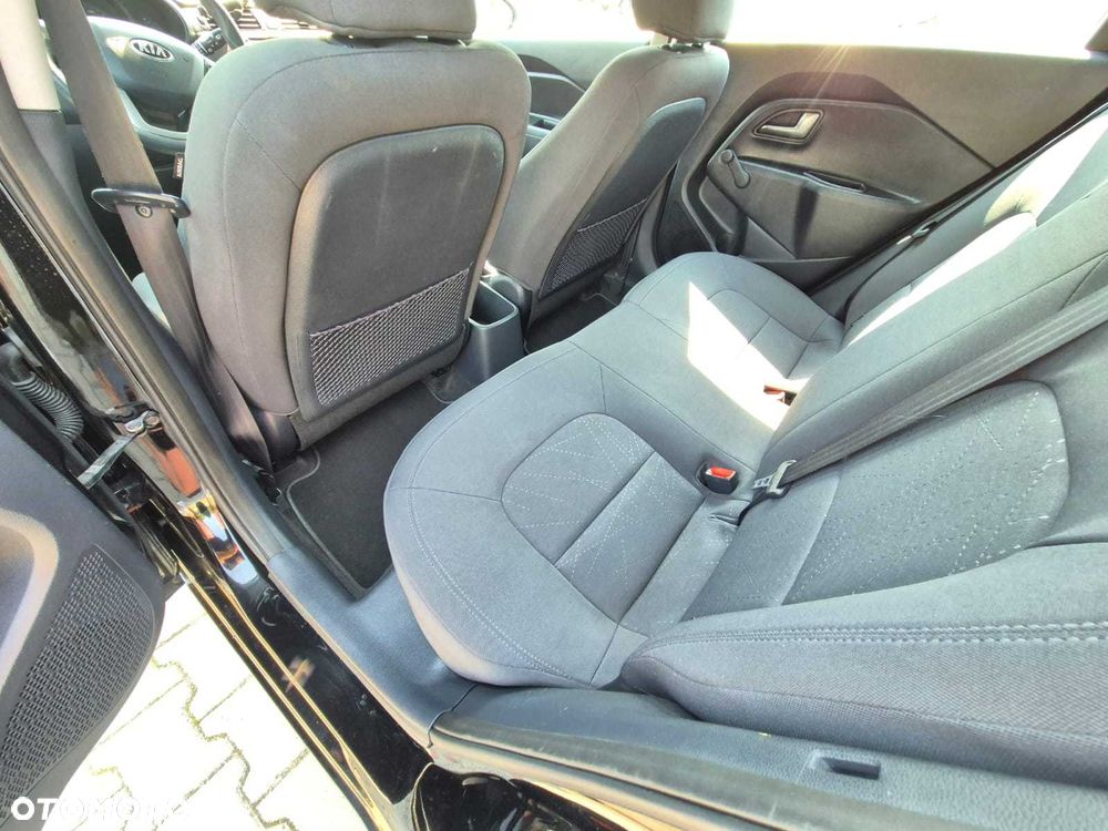 Kia Rio - 6