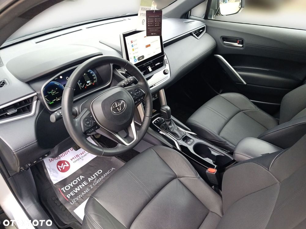 Toyota Corolla Cross 2.0 Hybrid Executive - 31