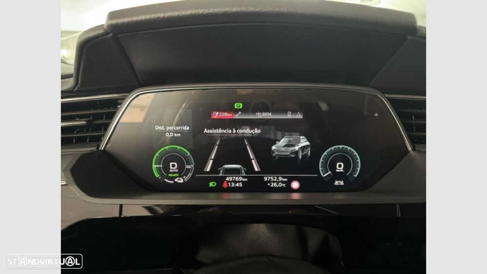 Audi Q8 e-Tron 55 quattro S line - 11