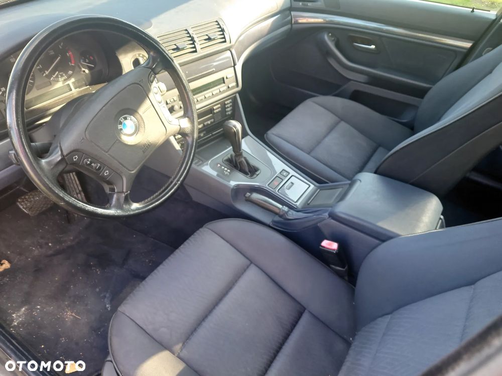 BMW Seria 5 - 16