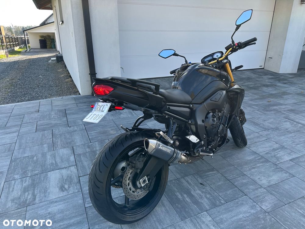 Yamaha FZ8 - 17