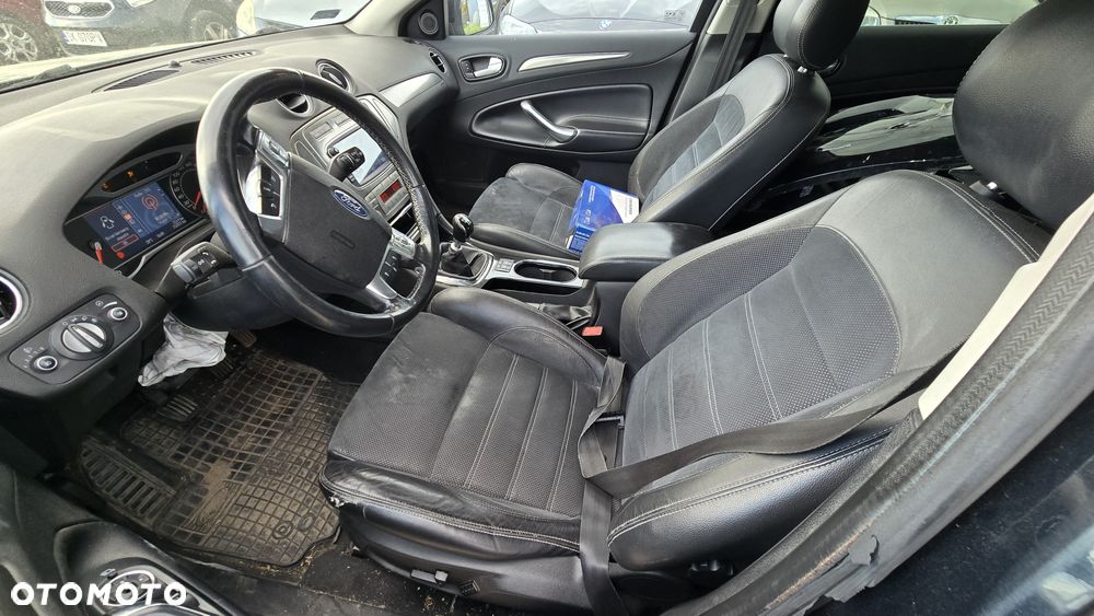 Ford Mondeo - 13