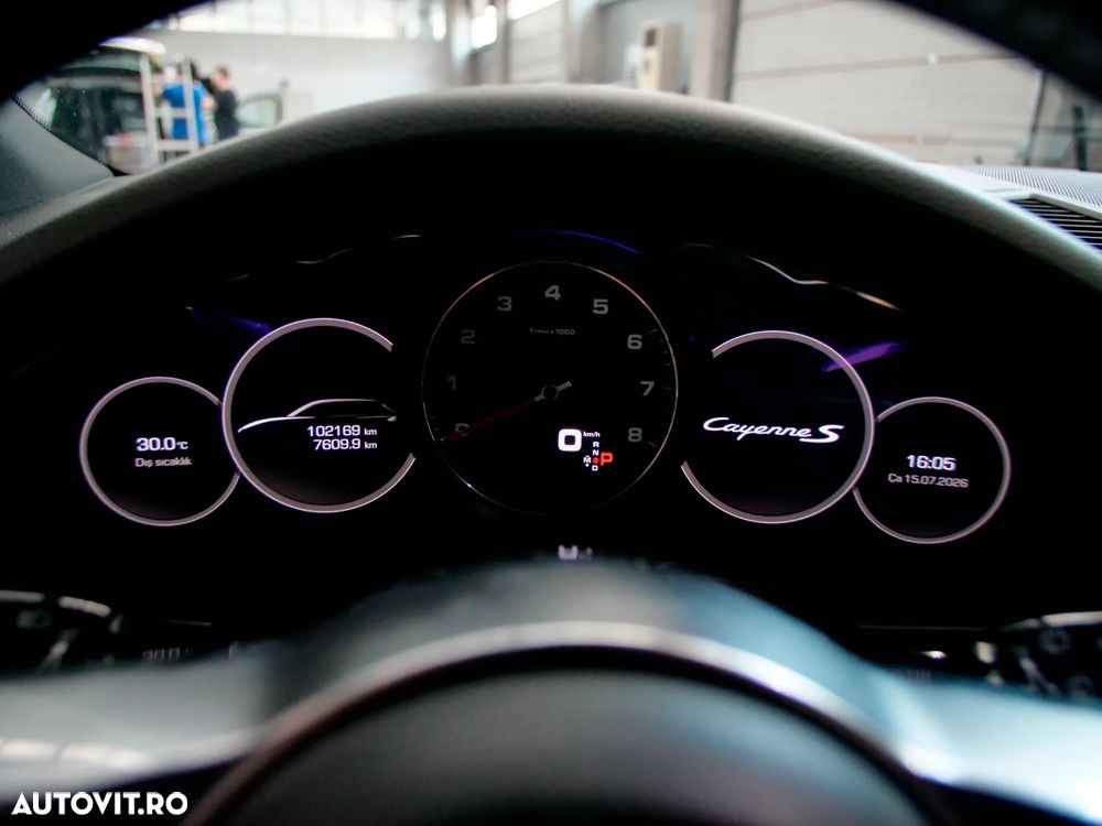 PORSCHE Cayenne 2018 — imagine 9
