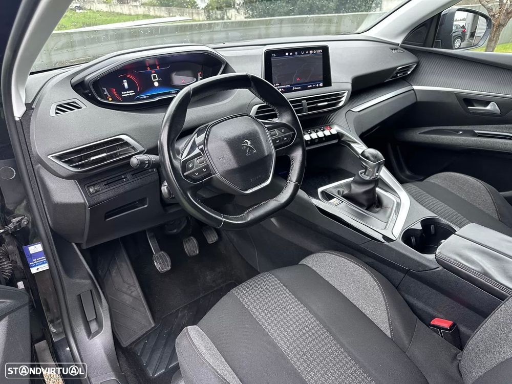 Peugeot 5008 1.2 PureTech Allure Pack - 28
