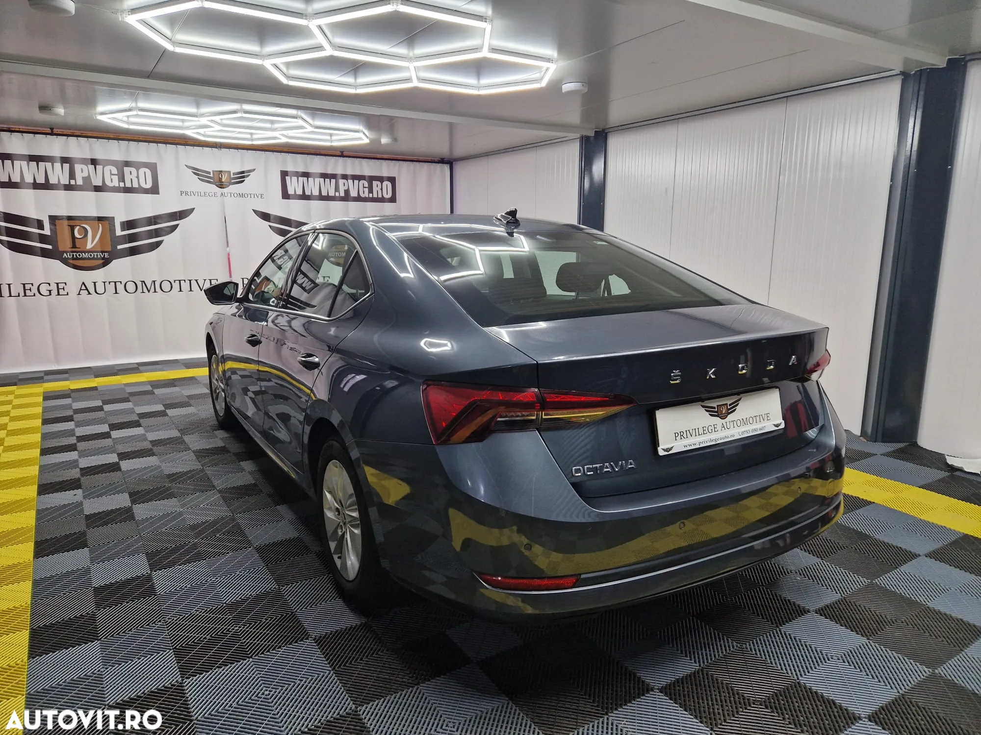 Skoda Octavia 2.0 TDI Ambition - 6