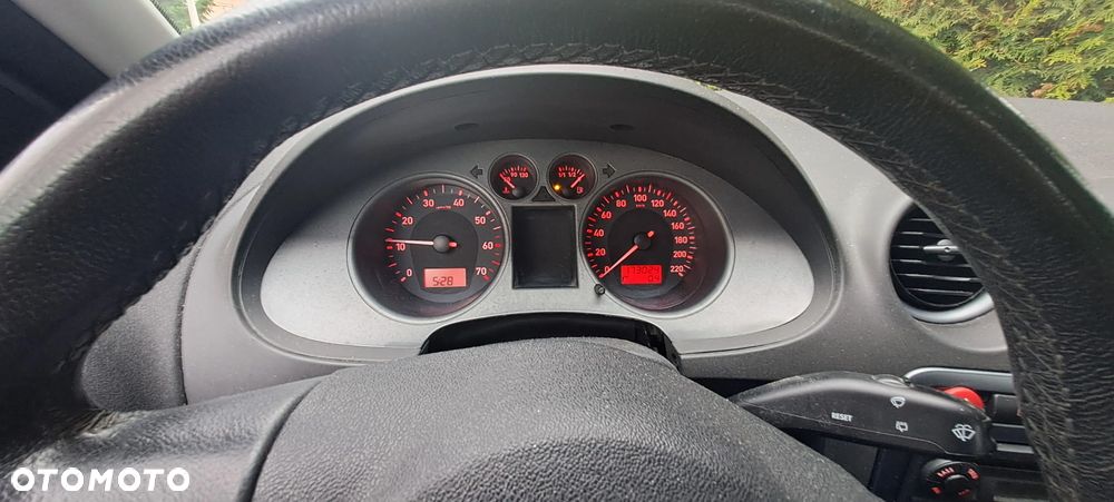 Seat Ibiza SC 1.4 16V Reference - 24