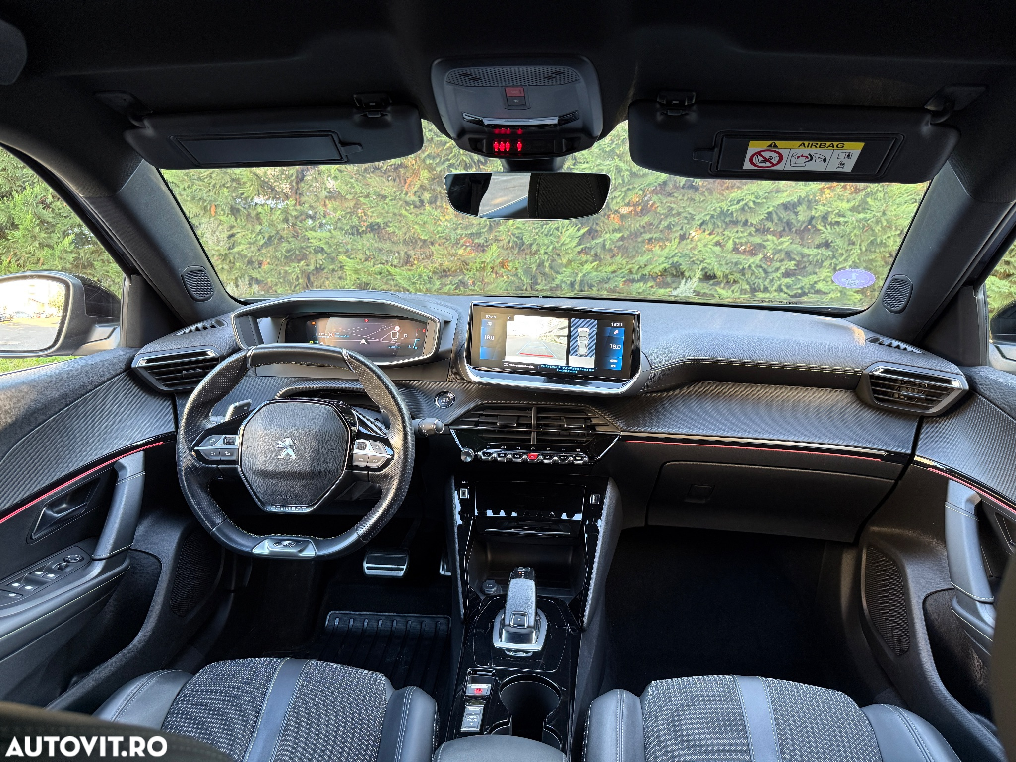 Peugeot 2008 PureTech 130 EAT8 GT - 6