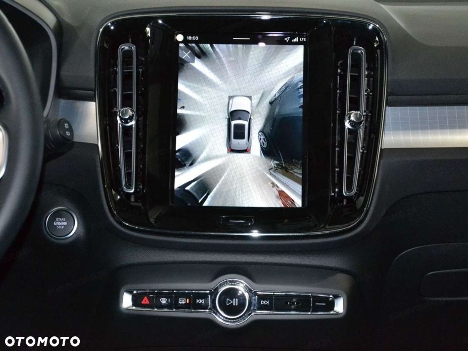 Volvo XC 40 B4 Ultra Black Edition - 9