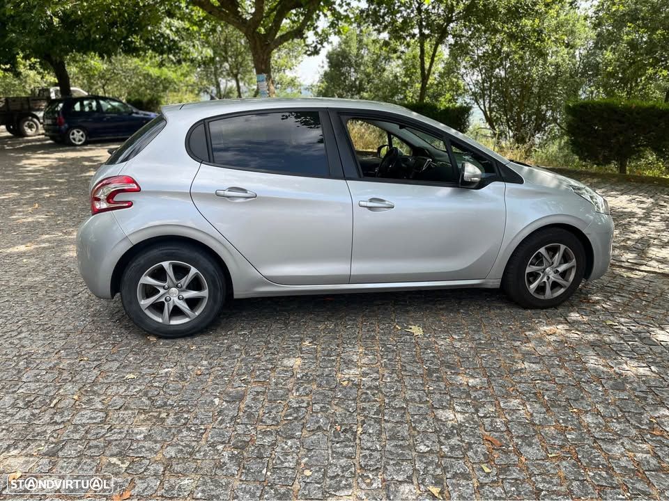 Peugeot 208 1.2 VTi Access - 1
