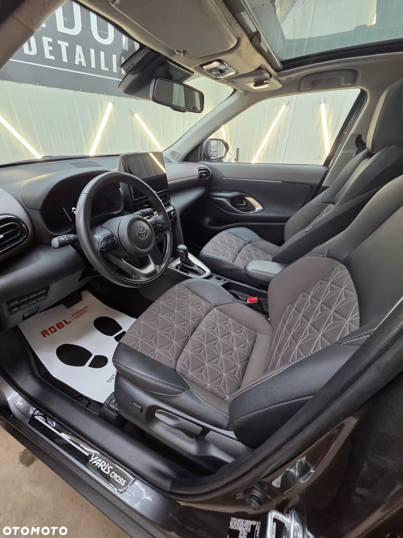 Toyota Yaris Cross Hybrid 1.5 Executive - 3