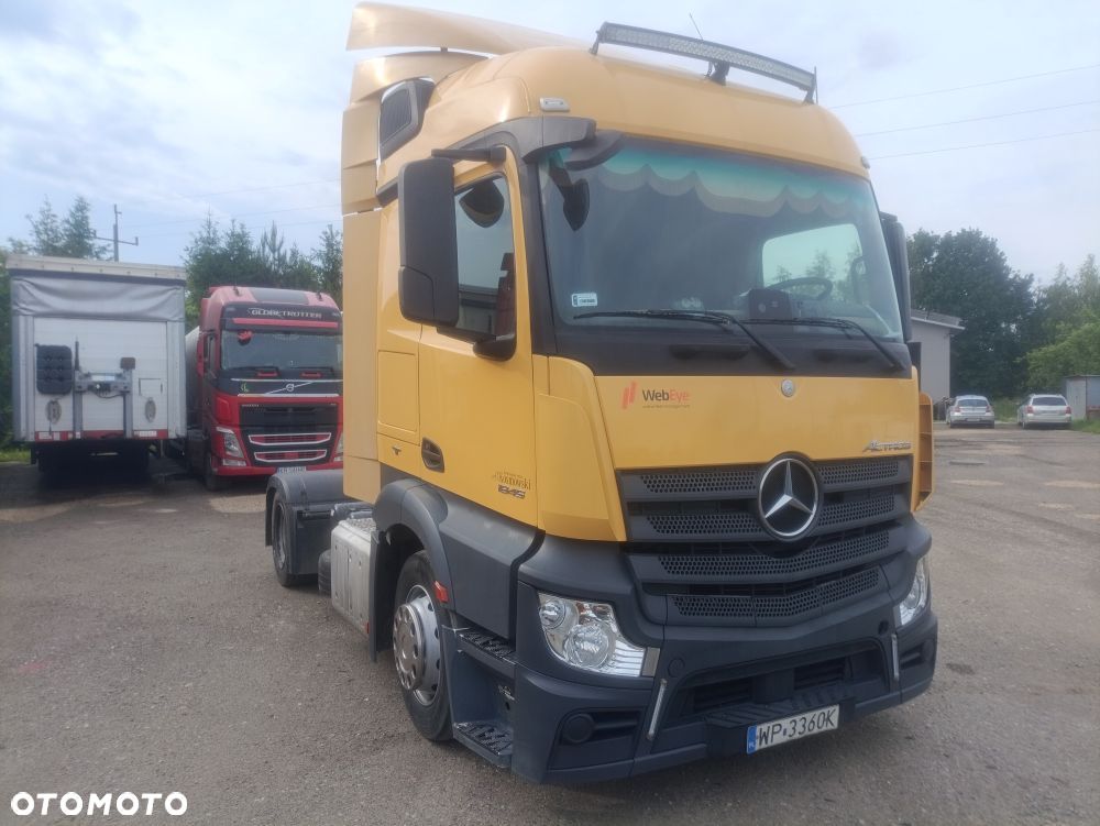 Mercedes-Benz Actros 1845 StreamSpace Low Deck Mega - 1
