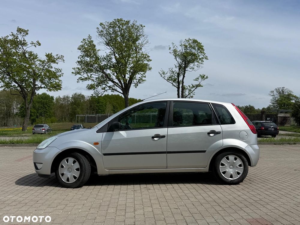 Ford Fiesta 1.4 Ghia - 15